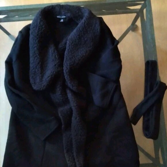 BN  Fleece Jacket/Sweater w Belt ✨ - Picture 3 of 4